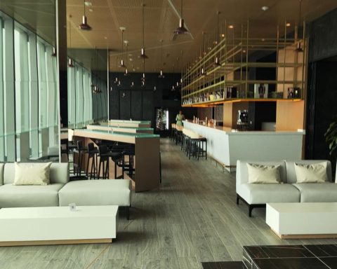 The Cuban government reopens the door to foreign companies, with the usual limitations