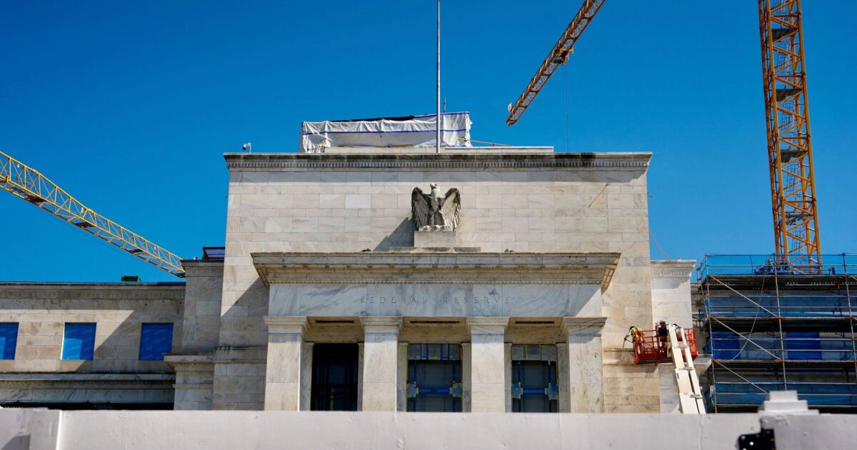 The Fed is divided between local criticism and the back of central banks