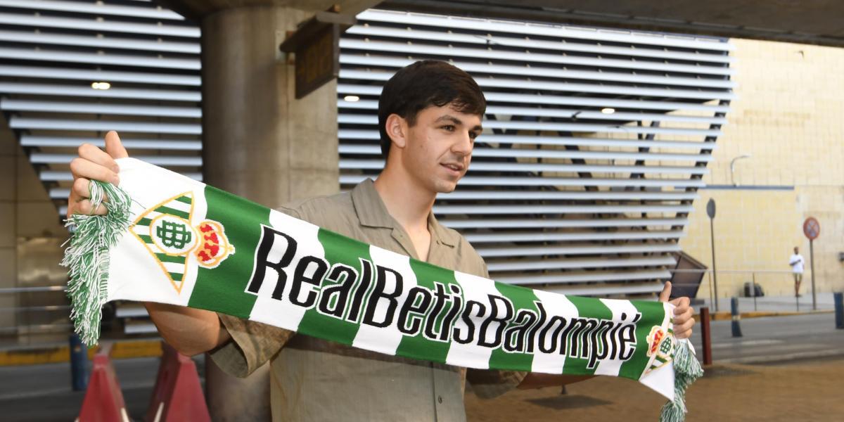 The National details the figures of Petit's transfer to Betis