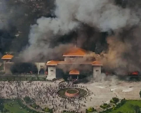 El Congreso de Nepal en llamas, este martes