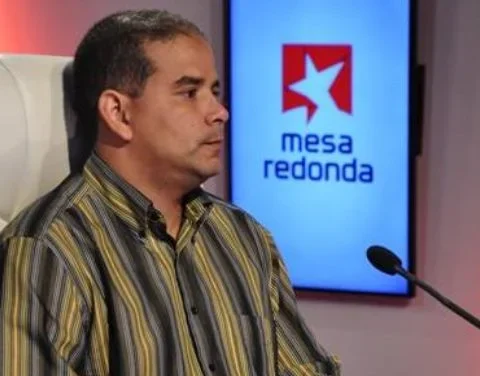 Yoerky Sánchez Cuéllar en el programa propagandístico 'Mesa Redonda'