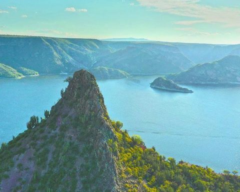 The Zimapán dam in Querétaro after rains will vainted