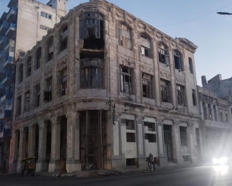 The blackouts are the main concern of Cubans, ahead of the lack of food