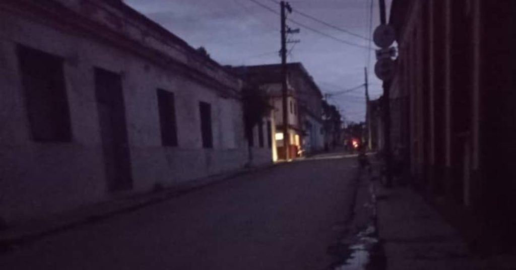The daily average without light in Cuba was almost 16 hours in July and 15 in August