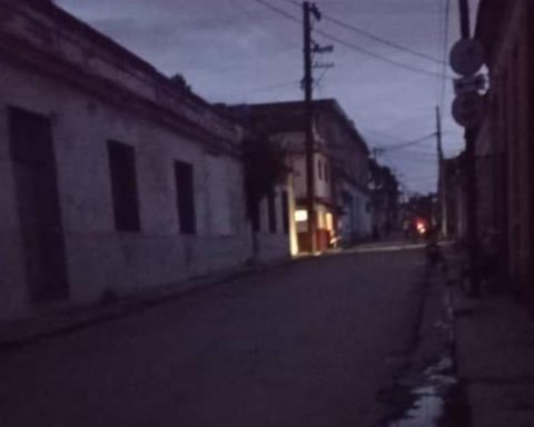 The daily average without light in Cuba was almost 16 hours in July and 15 in August