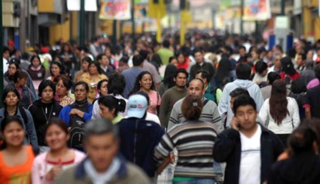 The diffusion of surveys strengthens democracy and reduces fake news