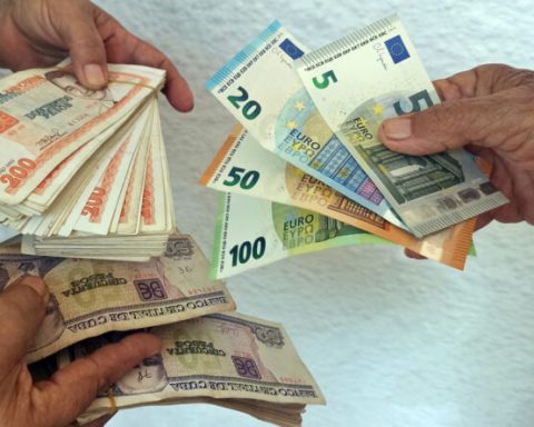 Foto: EFE/Ernesto Mastrascusa.