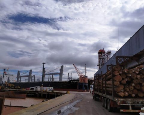 The dredging of the Uruguay River: between maintenance and strategic opportunity