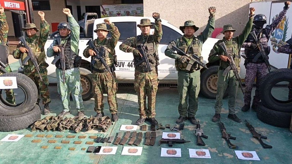 The fanb caught two irregular with three rifles