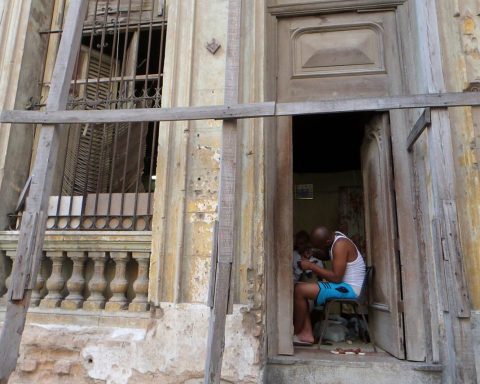 The repair and construction of housing with state subsidies has gone to Pique in Cuba