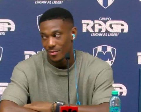 The tense moment that was lived in the presentation of Anthony Martial with Rayados