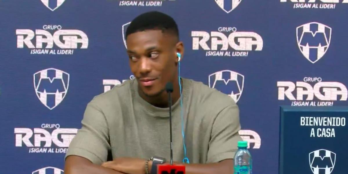 The tense moment that was lived in the presentation of Anthony Martial with Rayados