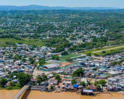 The town of Colombia that seems asleep, but produces tons of gold every year