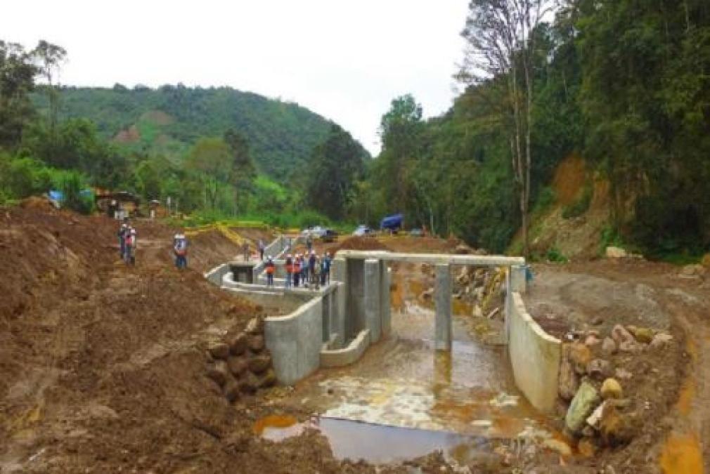 There are 324 paralyzed public works in the agricultural sector