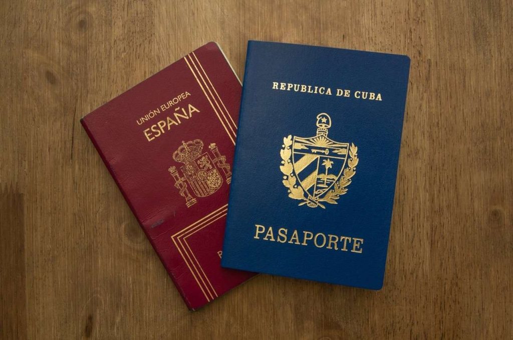 They accuse twelve young Cubans in the USA by International Network of Immigrant Traffic and Asylum Fraud