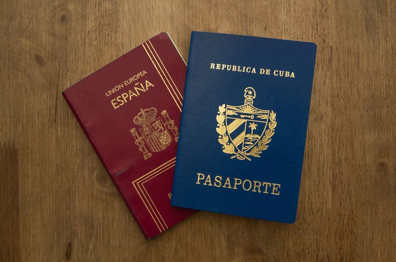 They accuse twelve young Cubans in the USA by International Network of Immigrant Traffic and Asylum Fraud