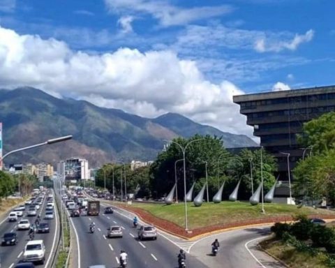 They announce partial closure of the Gran Cacique Guaicaipuro highway