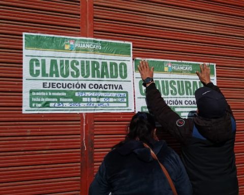 They close businesses and detect expired products in Naturist premises of Huancayo