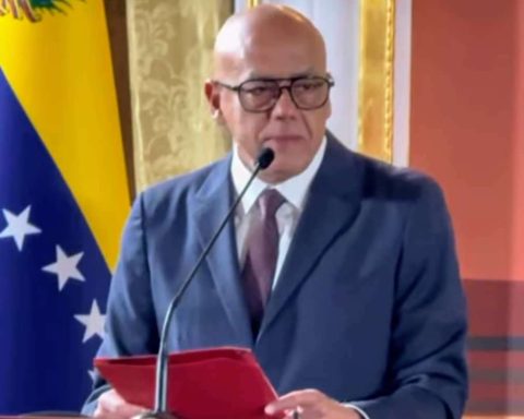 They install state and sectoral tips for sovereignty and peace