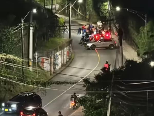 They report an attack with explosives against an EPM energy tower in Medellín