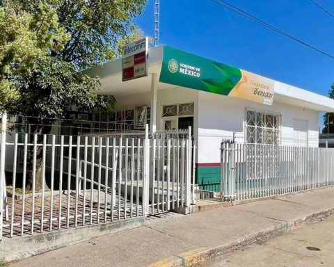 They sign agreement to give refugee financial services