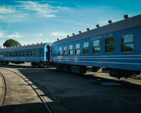 They stoned two national trains in Holguín and the "without significant damage"