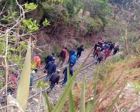 They suspend all train operations to Machu Picchu until again notice