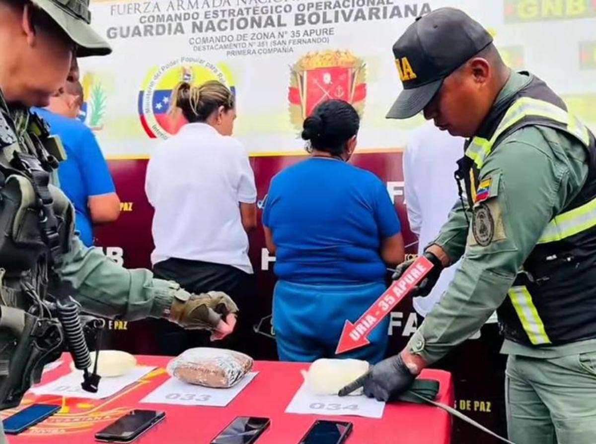 They transported 32 marijuana panels in 4 paint wedges