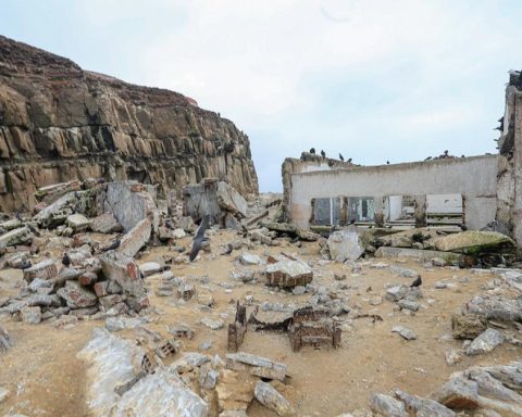 This would be the El Frantón prison that Dina and Santiváñez want to build