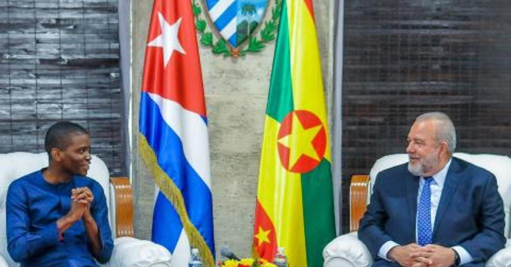 Thousands of Cubans respond to a job offer in Granada for $ 200 a week