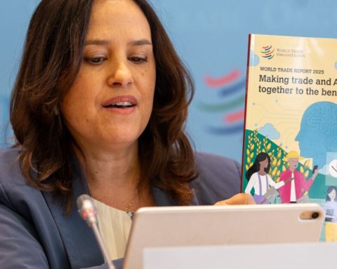 Trade, between uncertainty and digital hope of AI