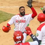 Triunfo de las Tunas, Santiago beating and defeat of industrialists at the beginning of the national series