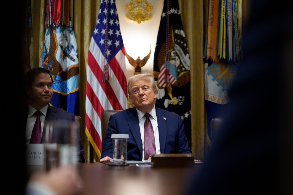 Trump orders to send federal troops to Portland and promises "all force" to face "domestic terrorists"