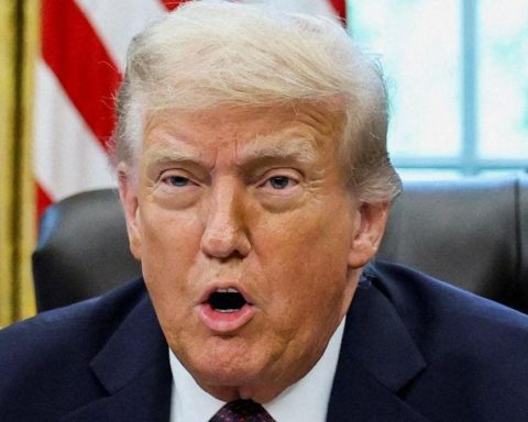 Trump states that the US attacked a second boat loaded with drugs from Venezuela and that 3 people died