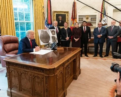 Donald Trump en el Despacho Oval