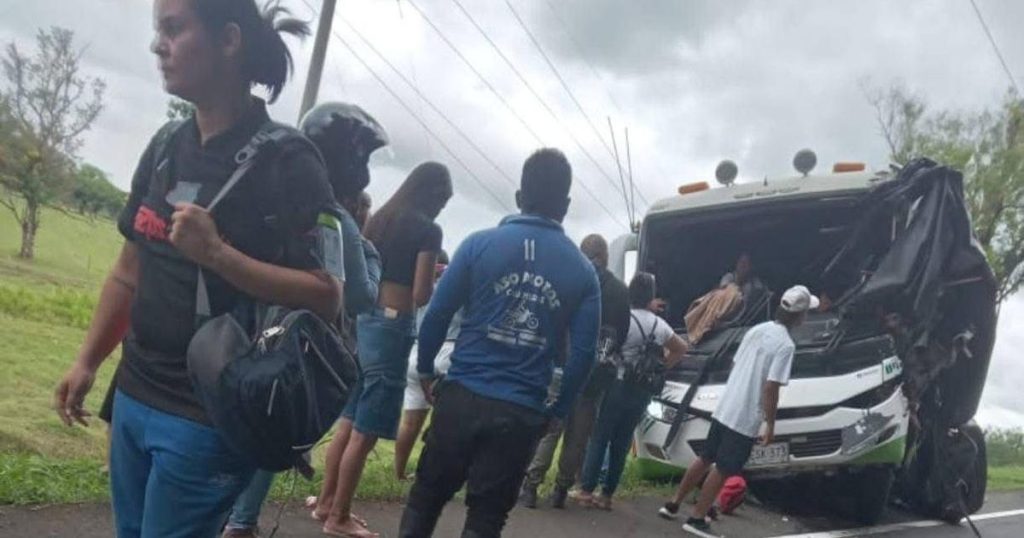 Two apprentices of the Seine died in a bus accident in Urabá Antioquia
