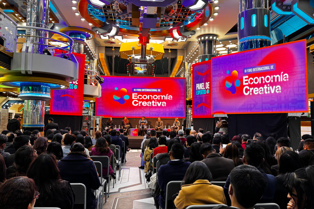 Unifranz leads debate on public policies to strengthen the creative economy in Bolivia