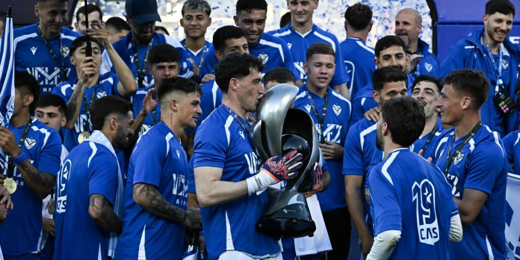 Vélez adds another title to his glorious palmarés
