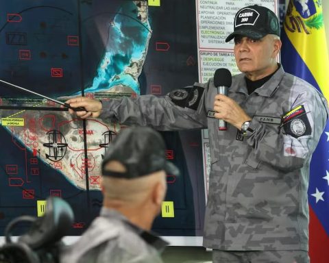 Venezuela announces military maneuvers on an island in the Caribbean before "threat" of the USA