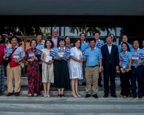 Vietnamese campaign of support to Cuba raises more than 16 million dollars to date