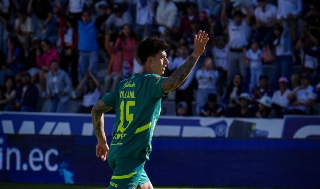 Villamil scores a goal in the victory of Liga de Quito over University Technician