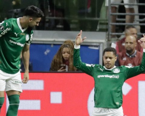 Vitor Roque Marca and River, outside the Libertadores