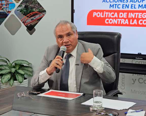 "We are doing what others do not": Sandoval defends restructuring of Provías with subtle attack on Minister Pérez Reyes