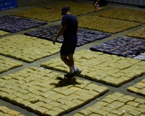 What conditions should Colombia meet to be repeated in the anti -drug fight