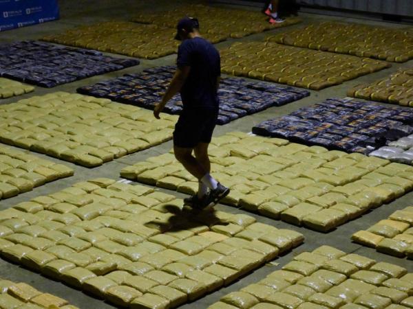 What conditions should Colombia meet to be repeated in the anti -drug fight