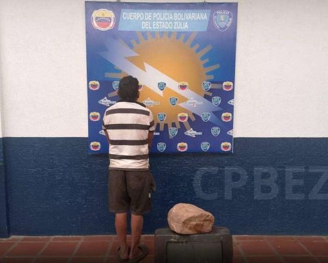 With a rock on his head, he tried to kill his father