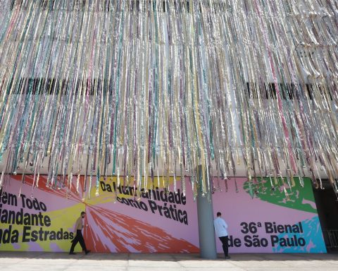 With reflections on humanity, São Paulo Biennial opens to the public