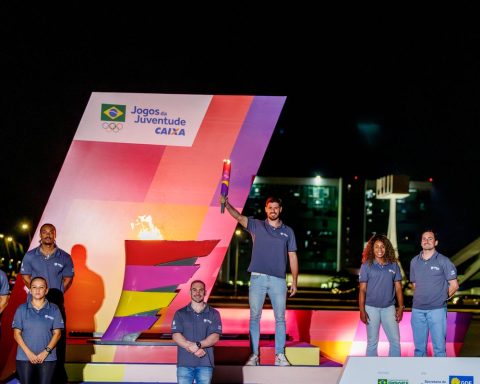 Youth Games are officially opened with pyre light