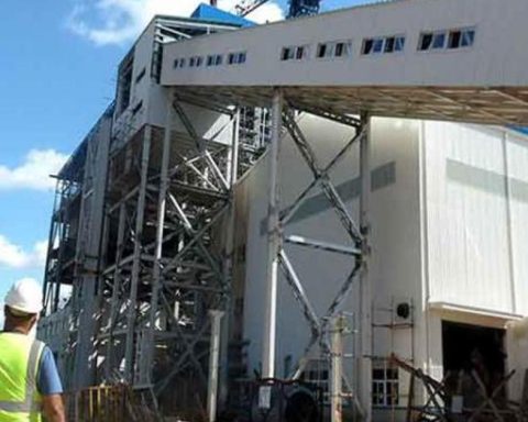 "Instead of looking for oil, Cuba must bet on biomass and import liquefied gas"