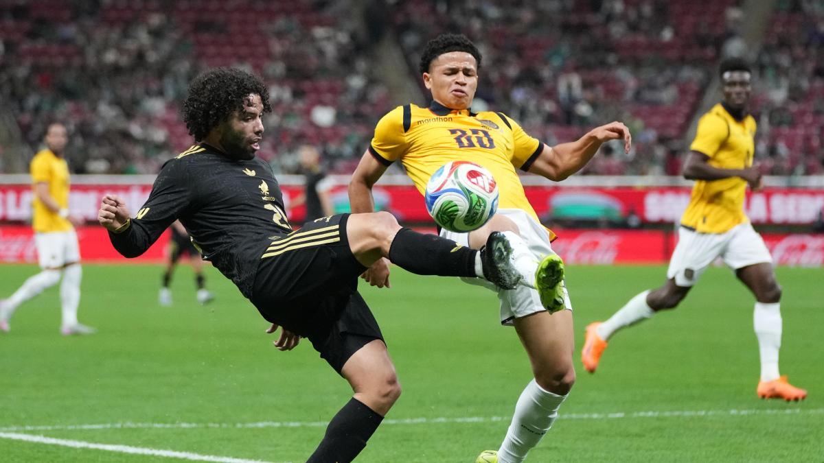 1-1: Mexico improves, but cannot beat Ecuador